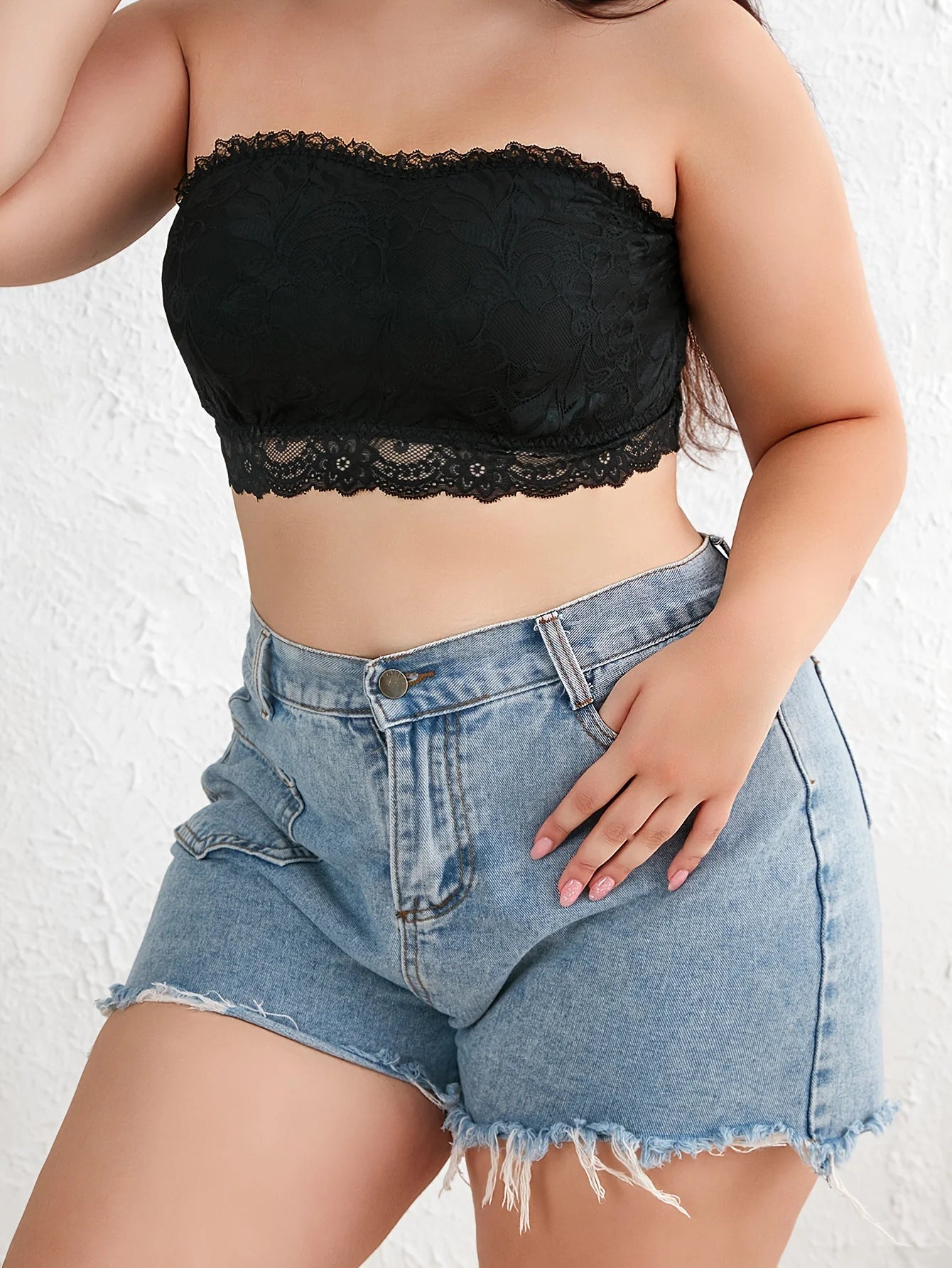 Plus Size Lace Bandeau Bralette – Effortless Elegance for Every Curve